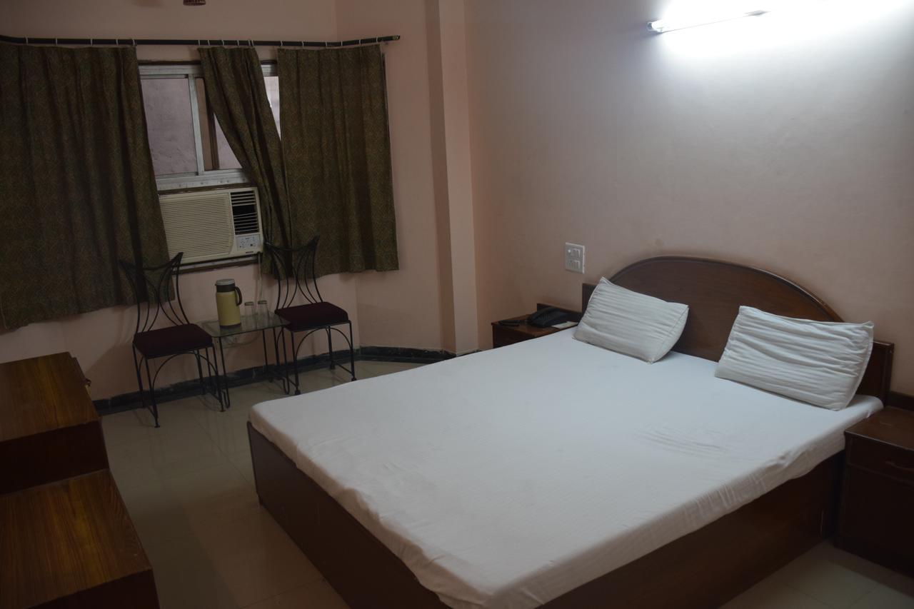 Capital O 84122 Hotel Trilok Palace Dźajpur Zewnętrze zdjęcie